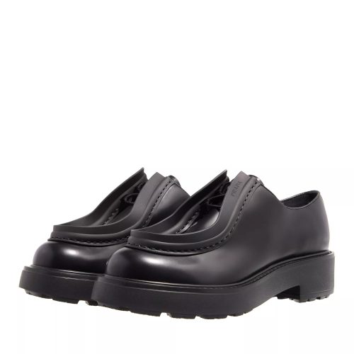 Prada Loafers – Allaciate Spazzolato in zwart