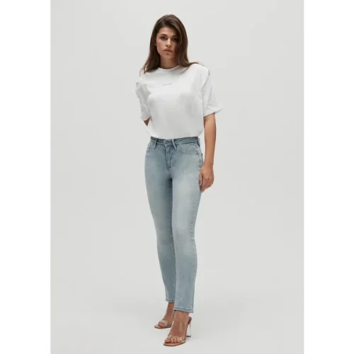 Homage to Denim Licht stretchy straight jeans sarah