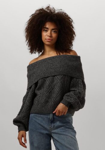 Gestuz Trui Dames Adiegz Off Shoulder