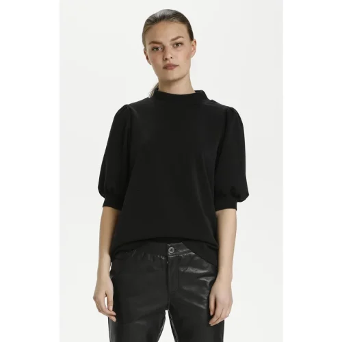 My Essential Wardrobe 10703704 21 the puff blouse